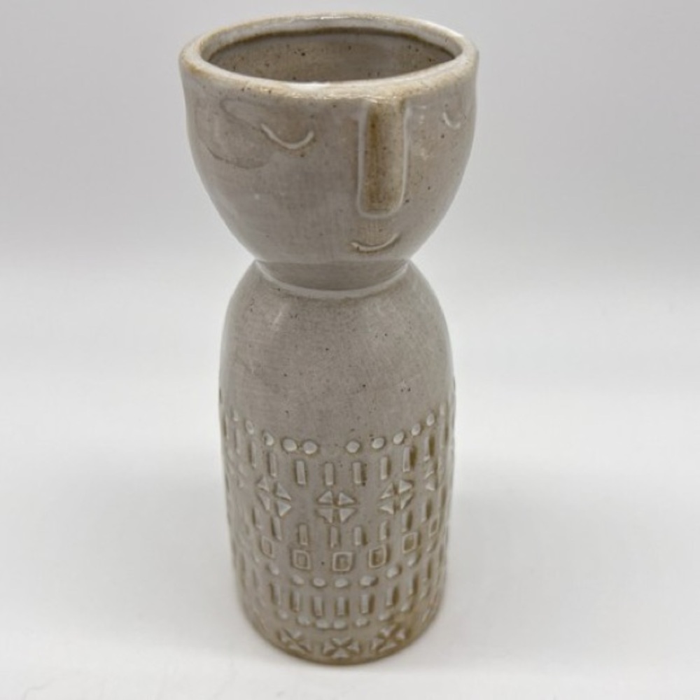 BLOOMINGVILLE 
Embla Grey Stoneware Vase